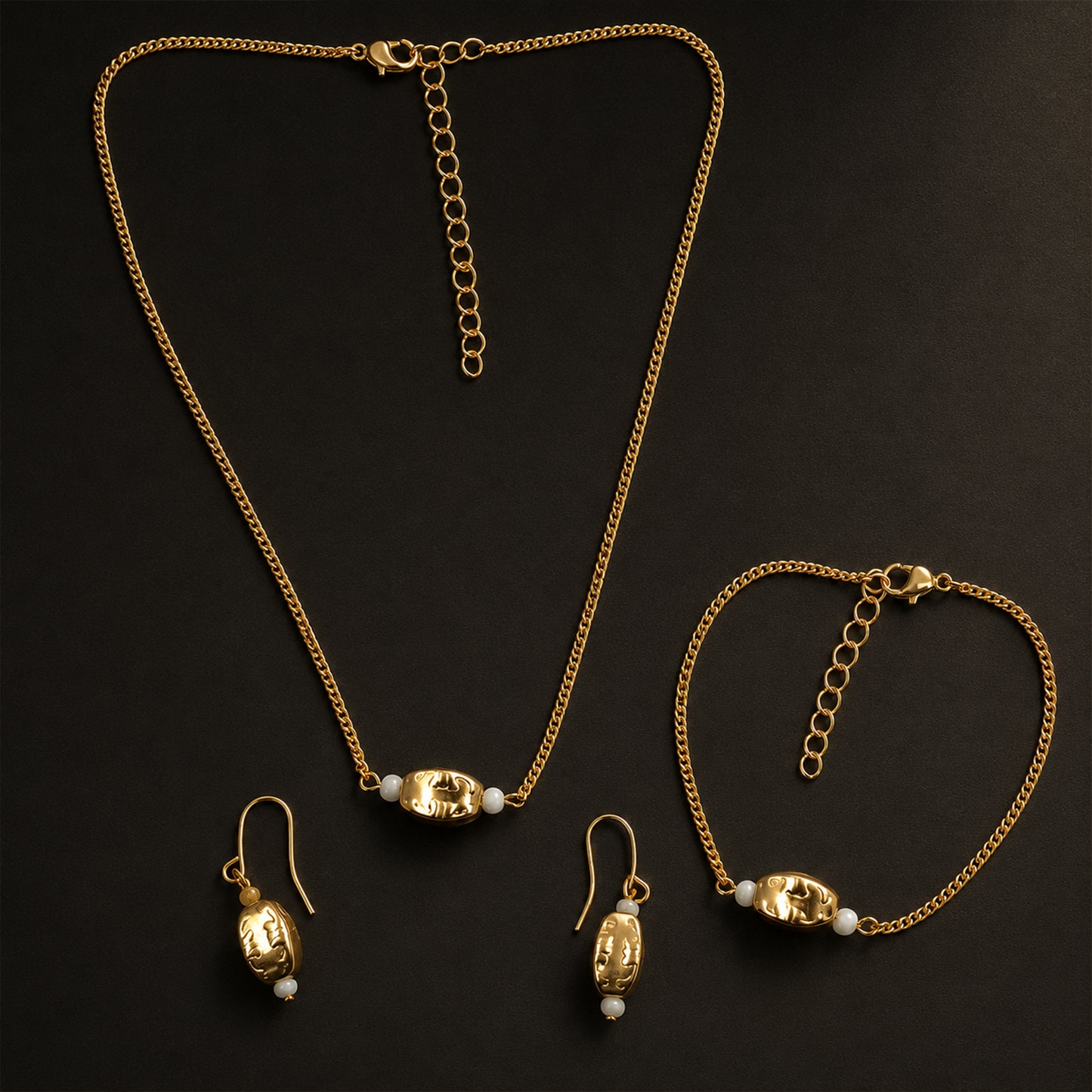 Lightweight matching gold jewellery set with hook drop earrings