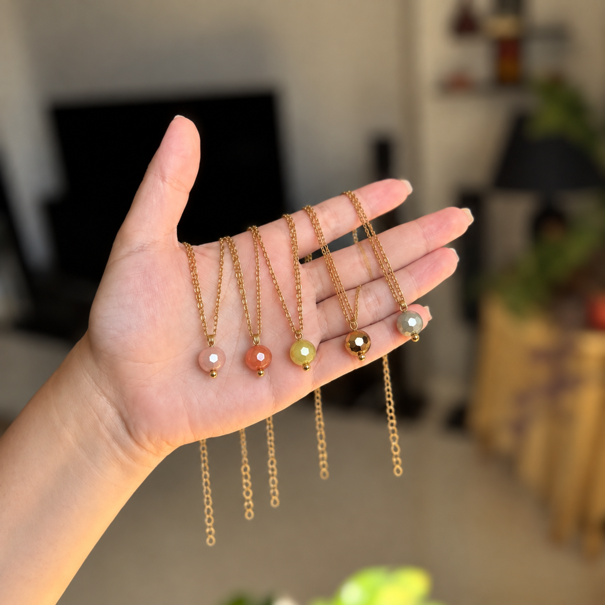 Masfaa Women's 5 Piece Faceted Bead Pendant Necklace Set with Delicate Chains
