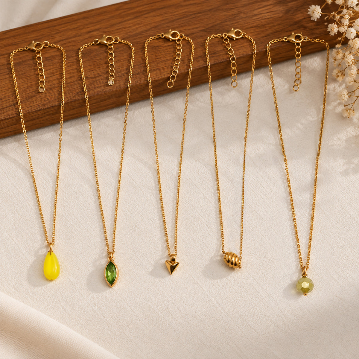 Masfaa Women's 5 Piece Assorted Pendant Necklace Set with Adjustable Chains
