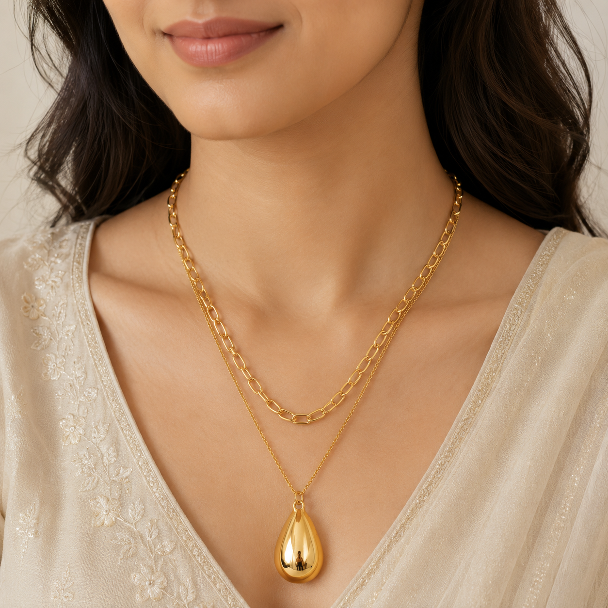 Layered Teardrop Pendant Necklace
