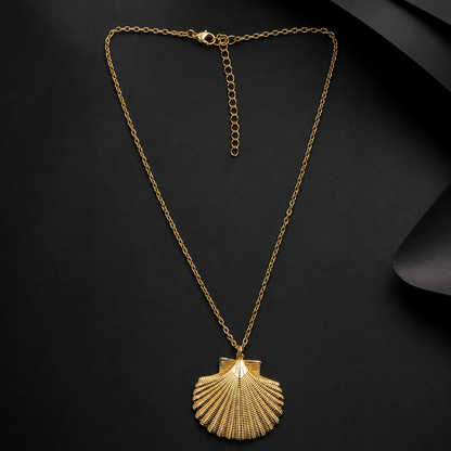 Gold Seashell Pendant Necklace