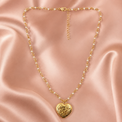 Masfaa Alloy Women Gold Engraved Heart Pendant Necklace