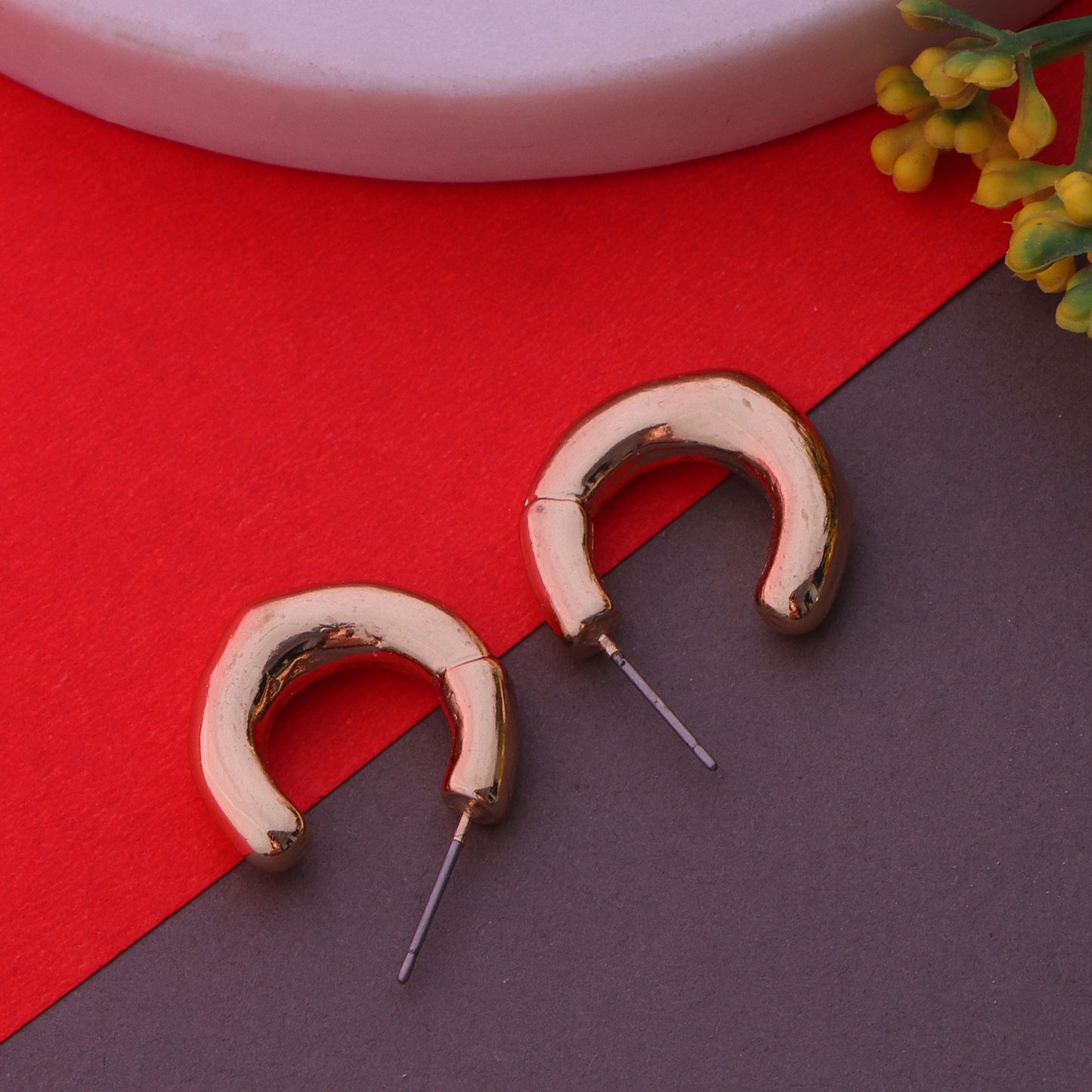 Modern Curve Hoop Earrings