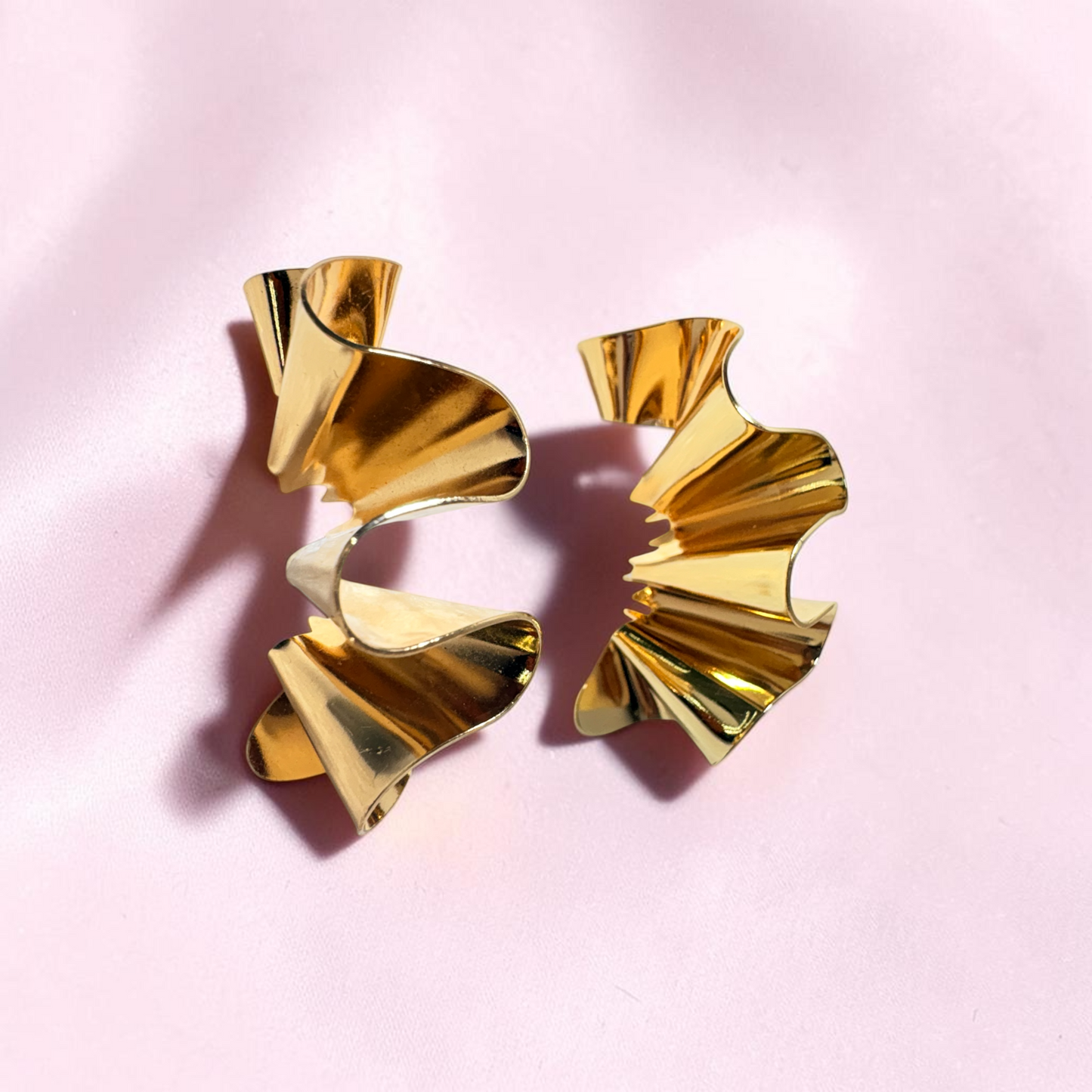 The Ribbon Helix Drops