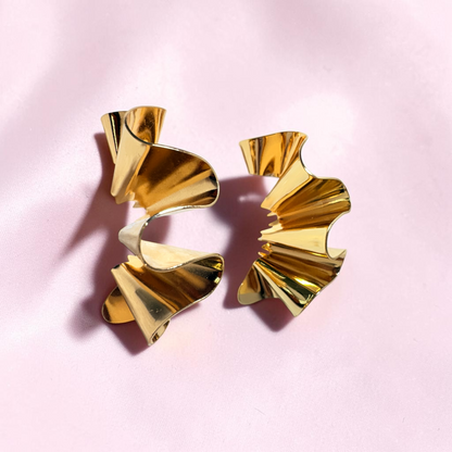 The Ribbon Helix Drops