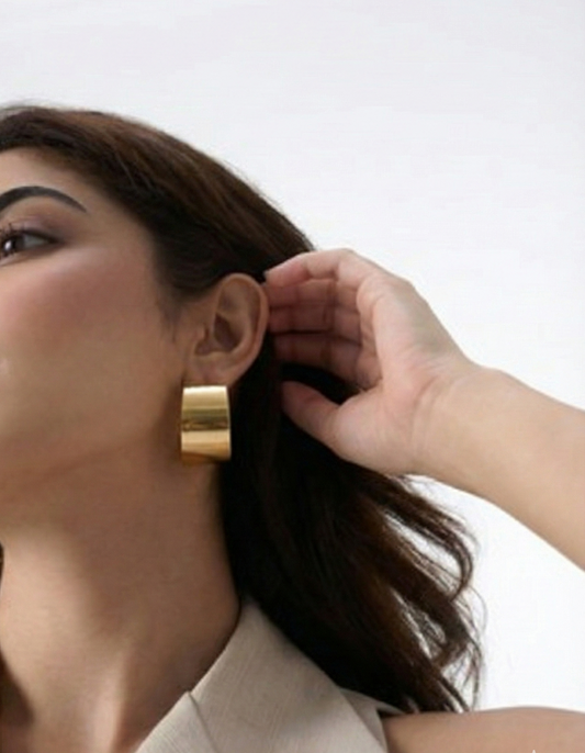 Minimal Luxe Hoop Earrings