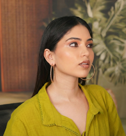 Luxe Twist Hoop Earrings