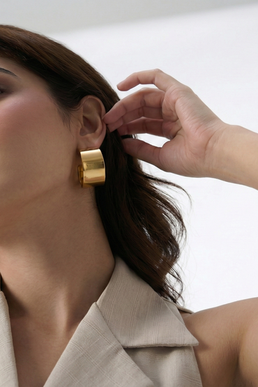 Minimal Luxe Hoop Earrings