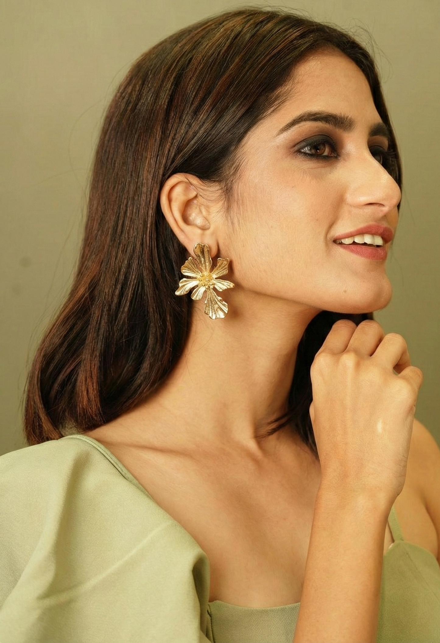 Metallic Petal Bloom Earrings